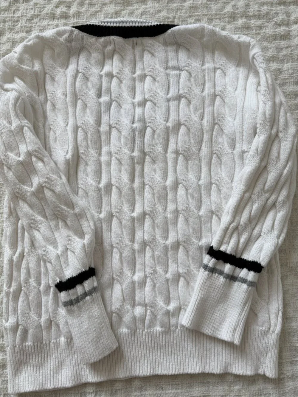 Forever 21 Women's White and Cream Jumper